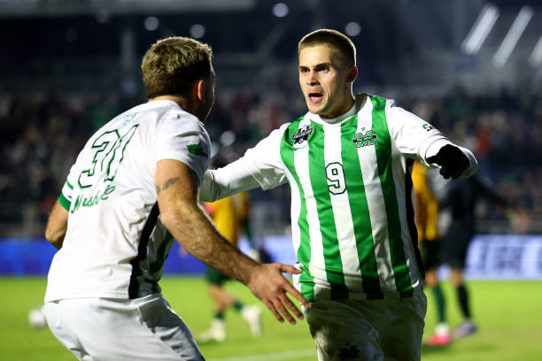 足球这项运 足球这项运