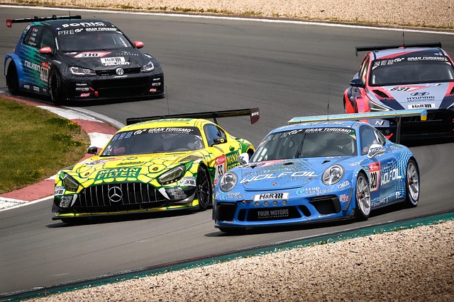 一名防守型 一名防守型