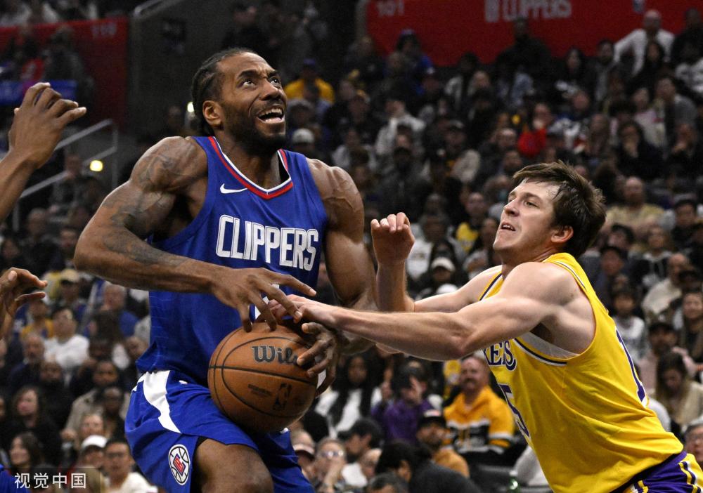 强球迷与英 强球迷与英